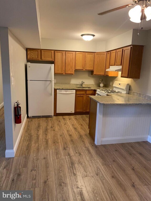 Foto principal - 70 Forge Rd
