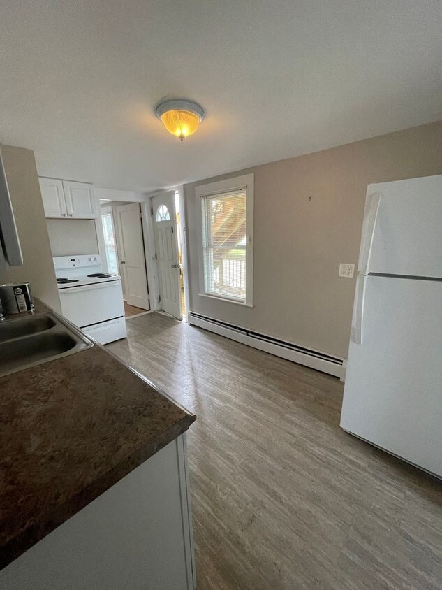 100 Granite St Unit 101, Biddeford, ME 04005 Room for Rent in