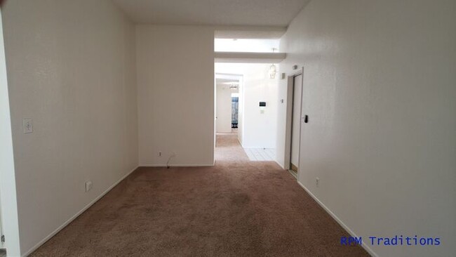 Building Photo - 3 + 2 in Rosamond!