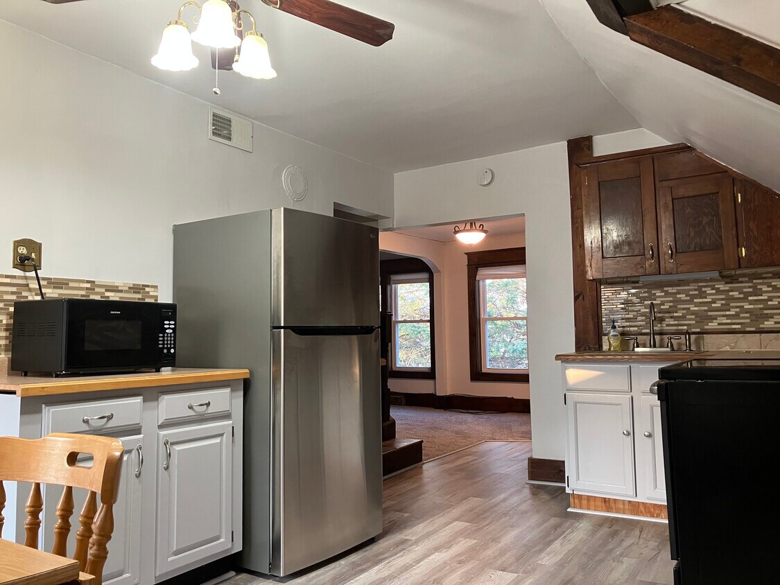 Kitchen - 13 W Center Ave