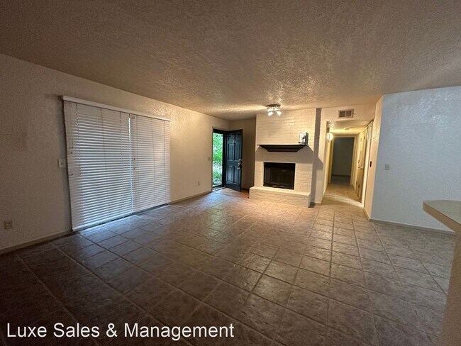 Building Photo - 2 br, 2 bath House - 3200 W. Britton Rd Un...