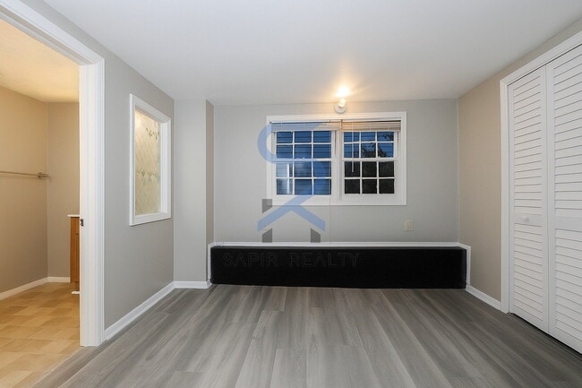 Foto del edificio - 916 Greenwood Ave NE