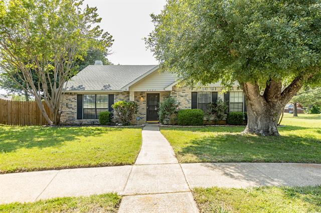 Primary Photo - 3037 Hamlet Ct
