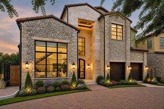 Building Photo - 15 Catalonia Ct