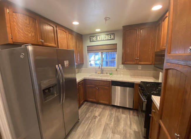 Building Photo - 1810 Thelborn Way