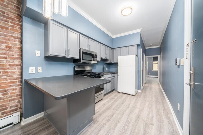 Building Photo - 263 1st St