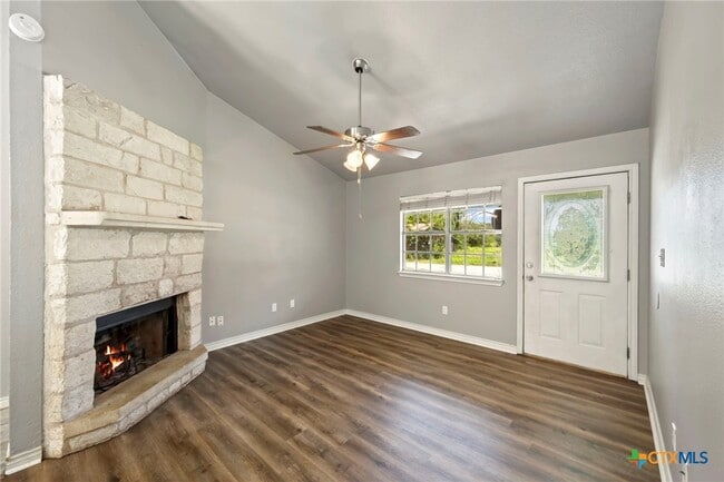 Building Photo - 128 Riverview Rd
