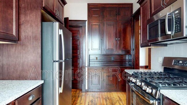 Foto del edificio - 407 Milwaukee Ave NW
