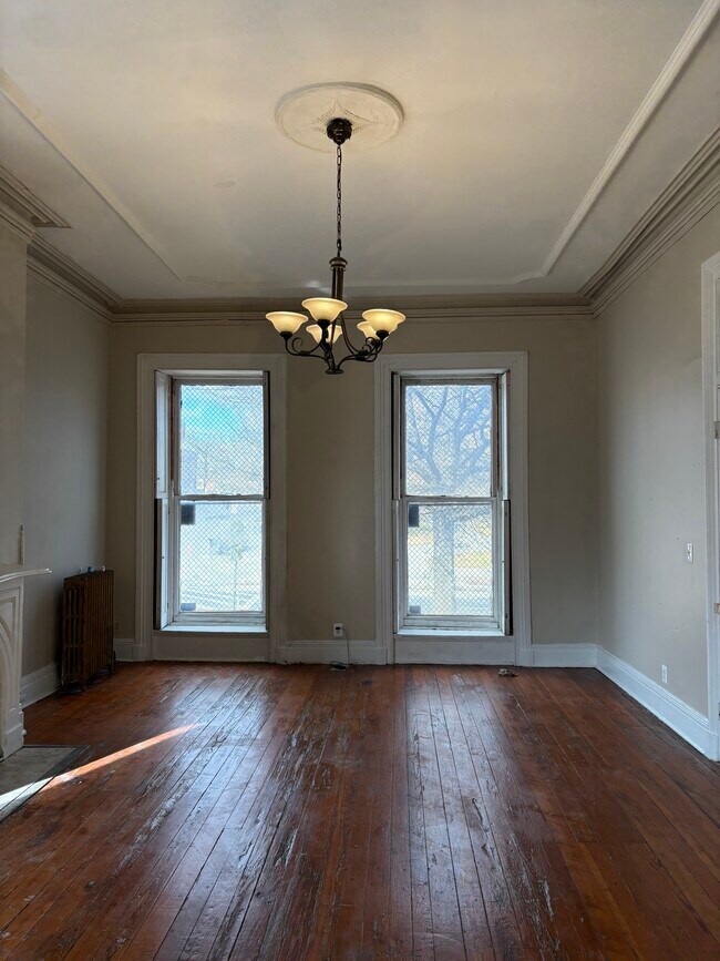 Foto del edificio - 1327 W Fayette St