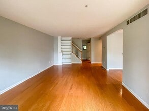 Building Photo - 1106 Cherry Wood Ct