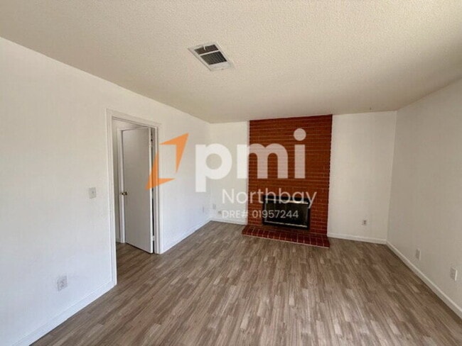 Foto del edificio - 1225 Whitecap Way