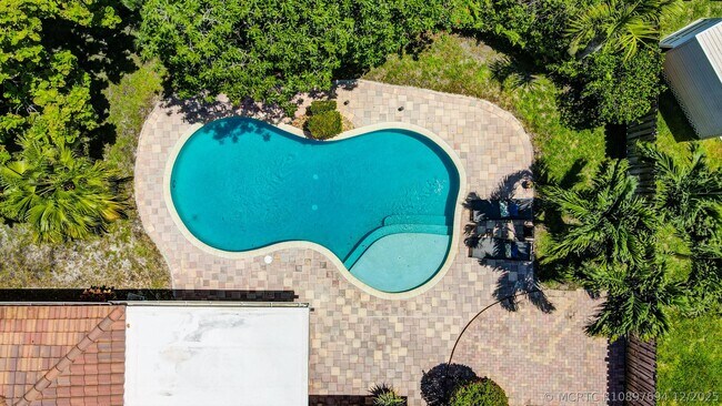 Foto del edificio - 808 SE 13th Ct