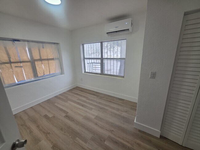 Foto del edificio - 5900 NE 1st Ave