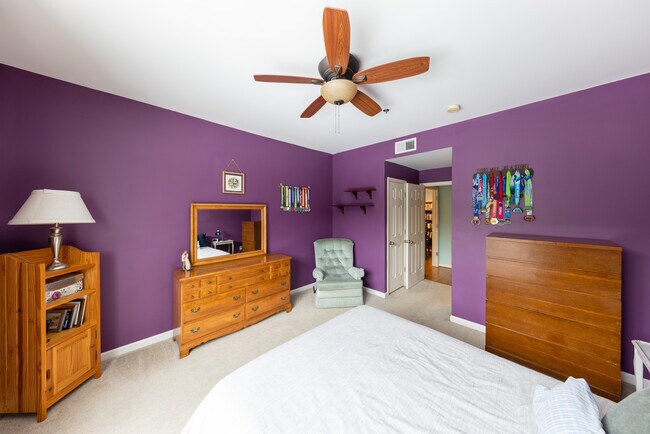 New paint scheme not pictured - 260 Riverbend Dr