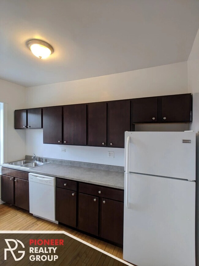 Building Photo - 2917 W George St