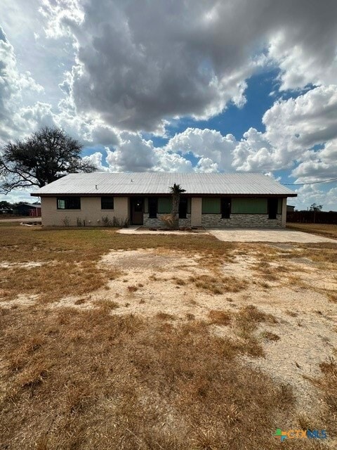 Building Photo - 611 Lina Ln