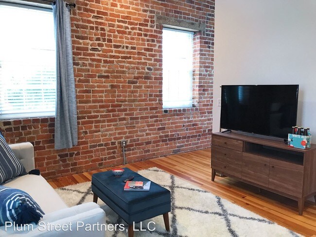 Building Photo - 1 br, 1 bath Apartment - 429 3rd Street