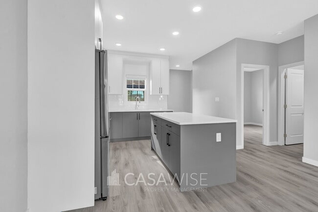 Building Photo - 6006 Naden Landing NW