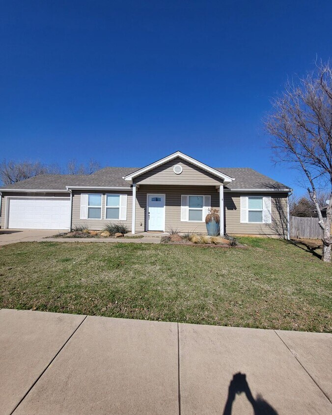 1821 NW 148th St, Edmond, OK 73013 House Rental in Edmond, OK