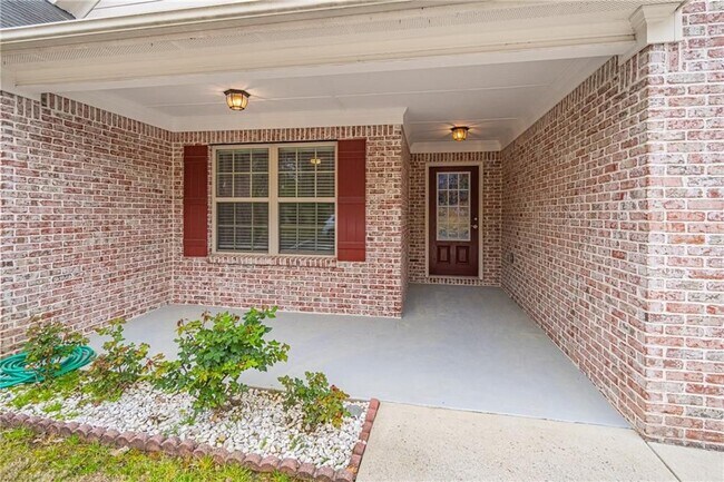 Foto del edificio - 5660 Crest Hill Dr NE