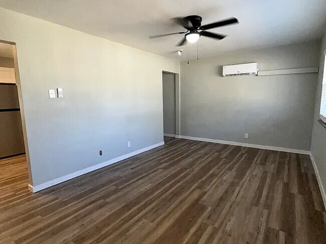 Foto del edificio - 3333 Lawn Ave