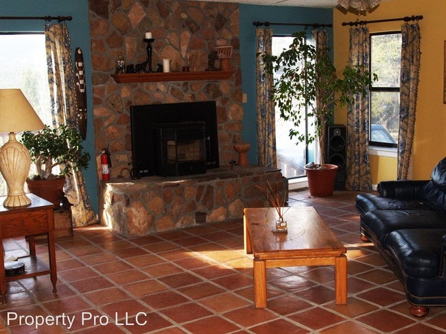 Building Photo - 17 Mulberry Loop