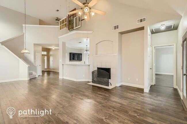 Foto del edificio - 412 Creekside Drive