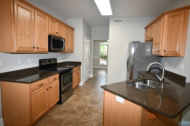 Foto del edificio - 486 SW Sussex Dr