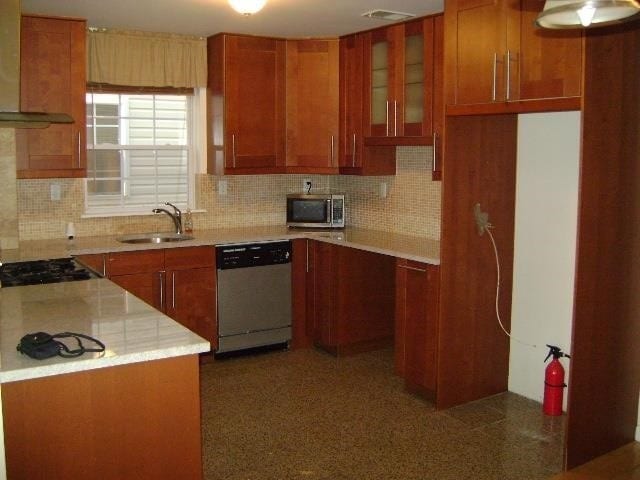 Building Photo - 106 McAdoo Ave