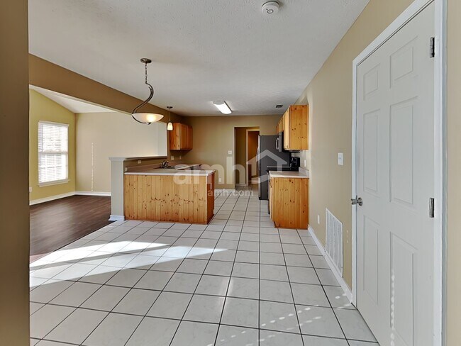 Foto del edificio - 2396 Miami Village Dr