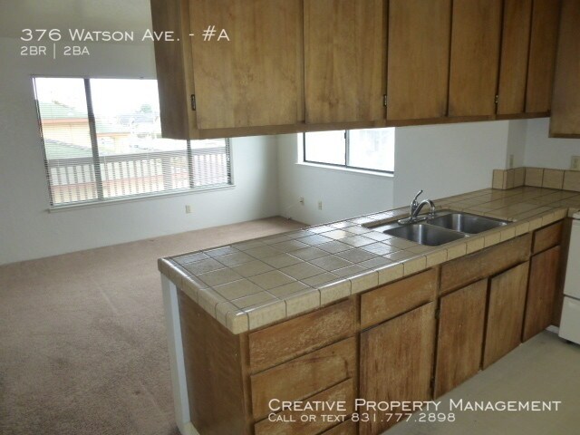 Building Photo - 376 Watson St