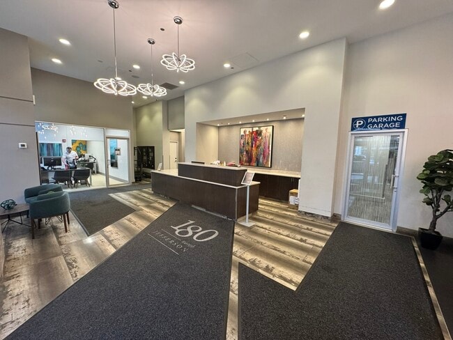 Foto del edificio - 180 N Jefferson St