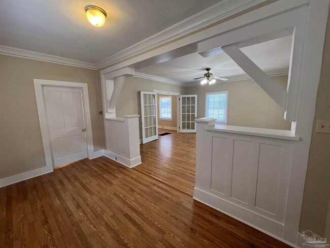 Building Photo - 1322 E Gadsden St