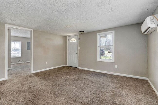 Foto del edificio - 1550 N Colgate Ave