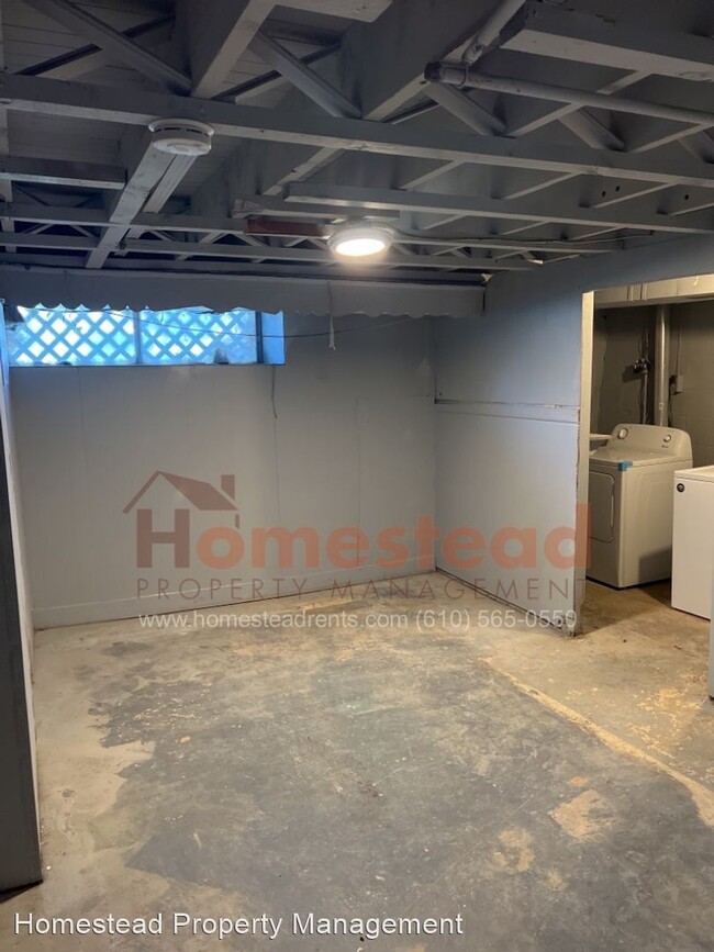 Building Photo - 3 br, 1.5 bath House - 129 Ervin Ave