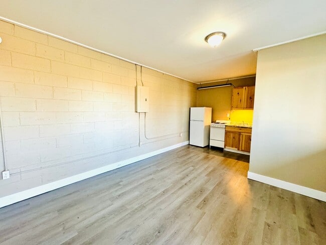 Studio Apt All Utilities Included! - Studio Apt All Utilities Included!