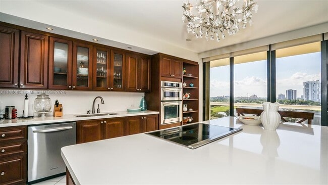 Building Photo - 20191 E Country Club Dr