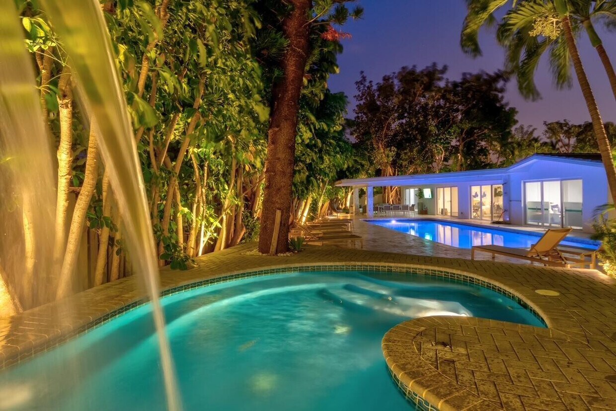 Foto principal - 1800 Admirals Way