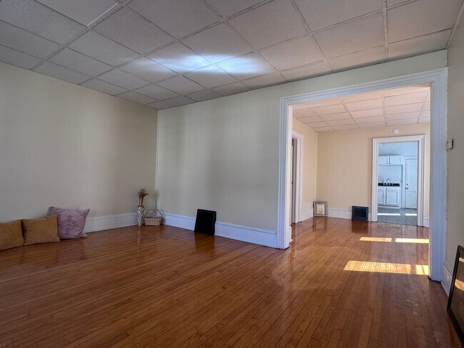 Foto del edificio - 654 Jefferson St