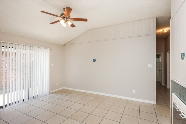 Foto del edificio - 1416 Horncastle St