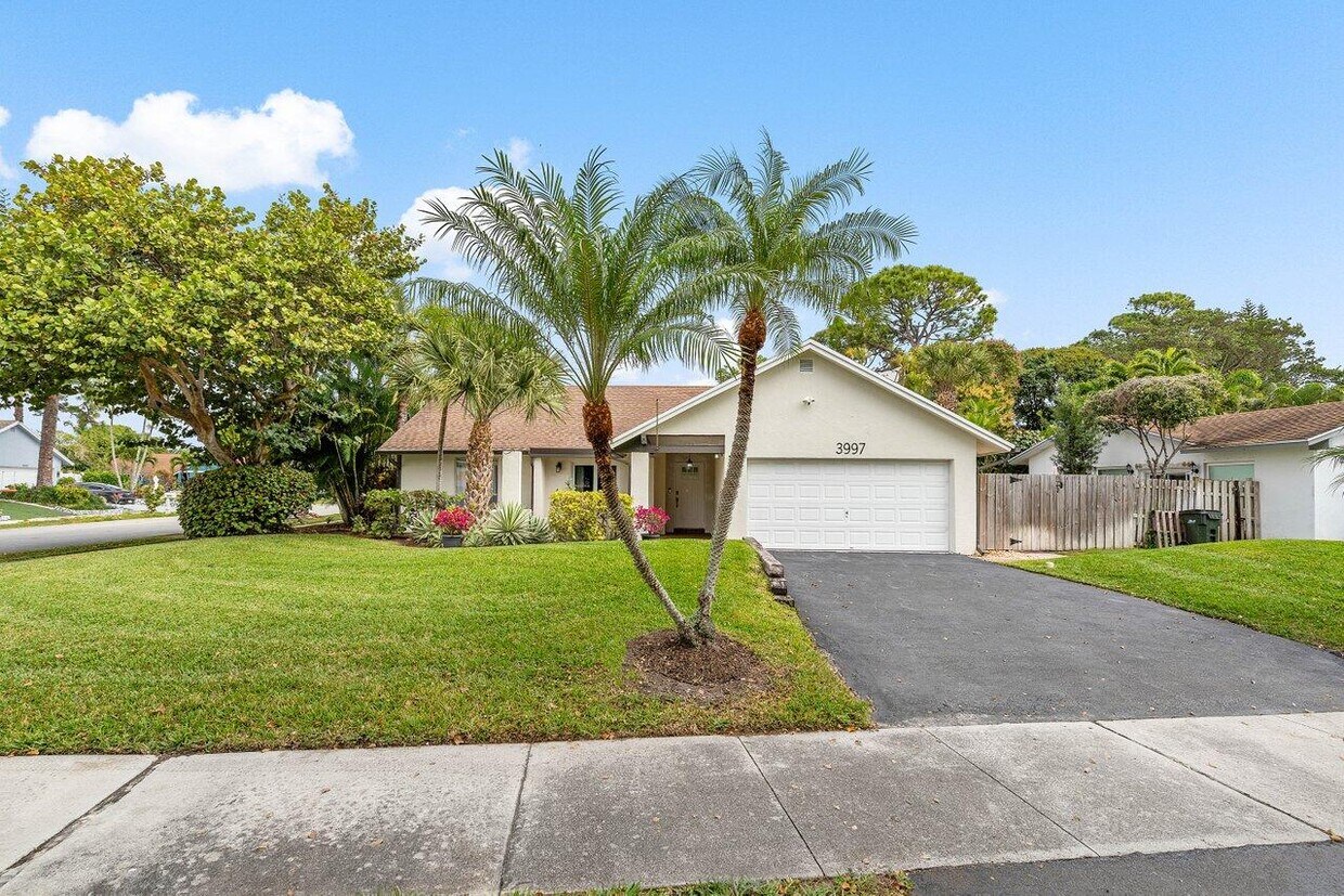 Primary Photo - 3997 NW 7th Ct