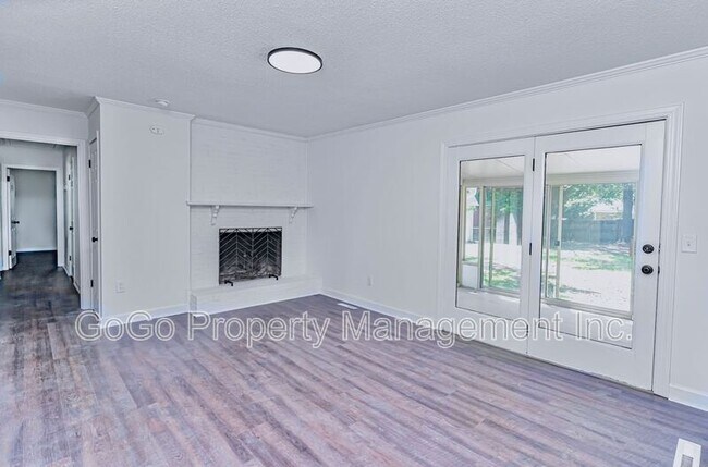 Foto del edificio - 200 Lanewood Dr