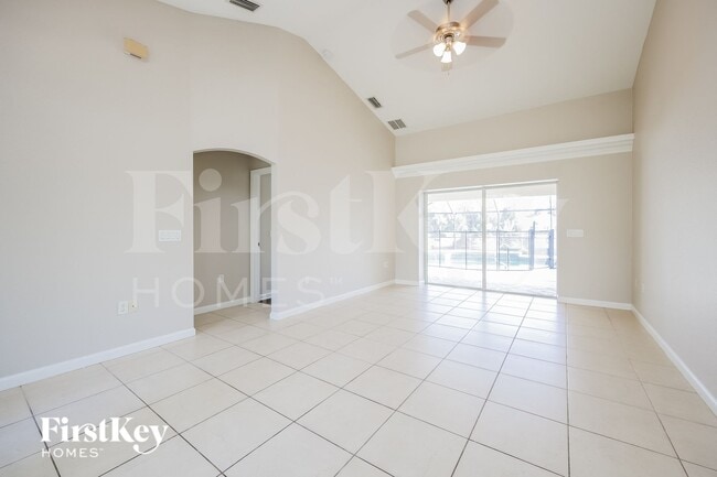 Building Photo - 3342 Cunliffe Rd