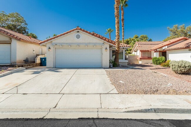 Building Photo - Great Single Story Newly Remodeled home av...