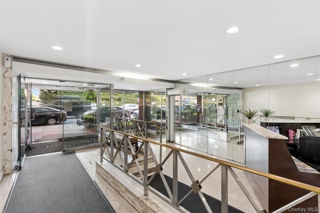Foto del edificio - 71-40 112th St
