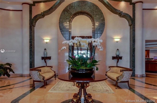 Foto del edificio - 5757 Collins Ave