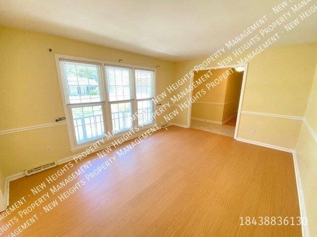 Building Photo - Ranch Style Home in Clearview!!