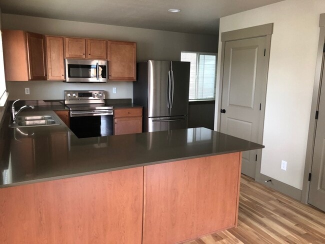 Foto del edificio - 150 E 15th Ave