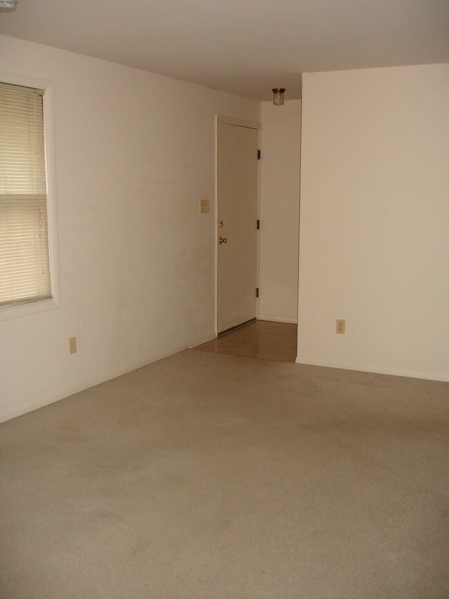 Foto del edificio - 2 br, 1 bath House - 3606 ORKNEY ROAD, APT. B