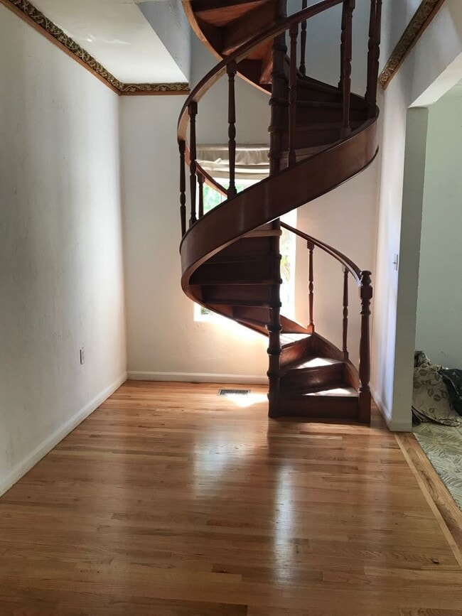 Foto del edificio - 100 NE 43rd St